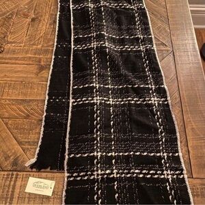 Overland Black and White cashmere scarf